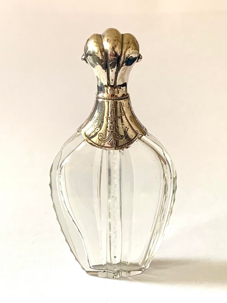 Antiek ktistallen parfumflesje, Hollands zilveren dop, 1880, Antiek en Kunst, Ophalen of Verzenden, Zilver