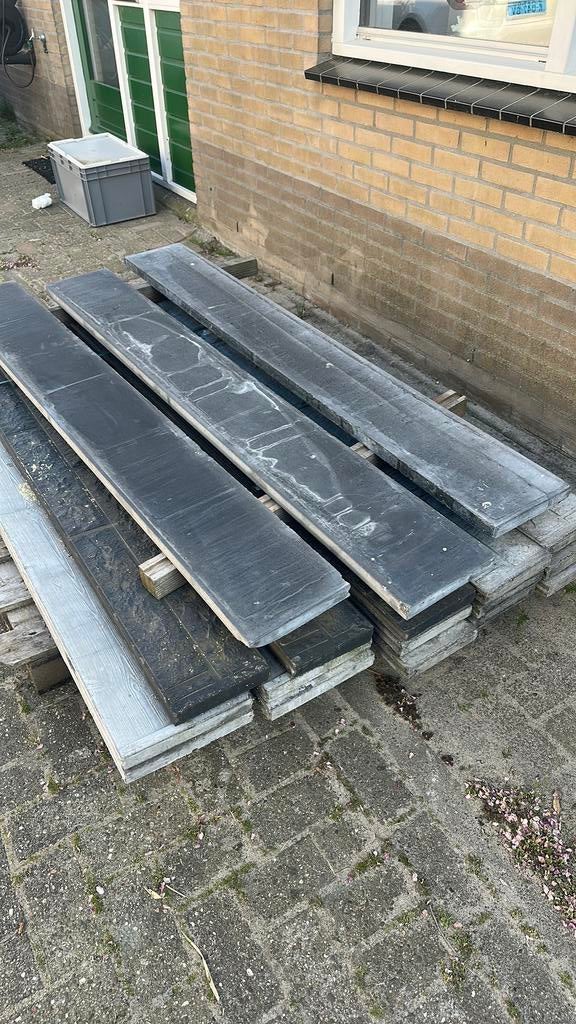 Rest partij onderborden schutting beton, Ophalen, Zo goed als nieuw