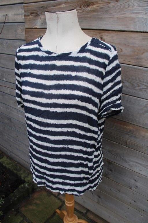 Tuniek donkerblauw/ creme Yaya mt 42 Vaste prijs AANBIEDING, Blauw, Maat 42/44 (L), Ophalen of Verzenden, Zo goed als nieuw