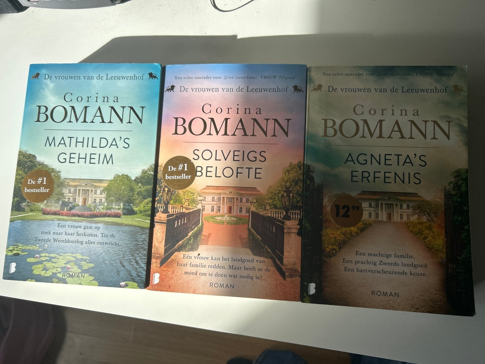 Corina Bomann - De vrouwen van de Leeuwenhof (3 boeken), Boeken, Ophalen of Verzenden, Zo goed als nieuw, Nederland
