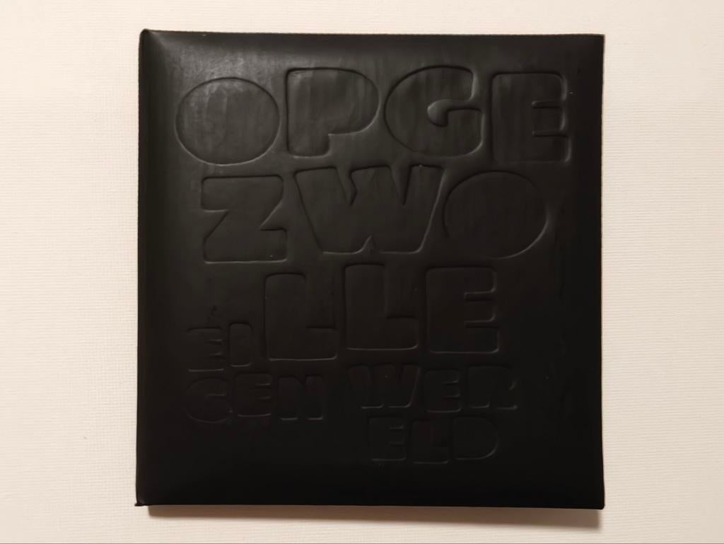 Opgezwolle - Eigen Wereld CD (Limited Edition), Cd's en Dvd's, Cd's | Hiphop en Rap, Ophalen of Verzenden