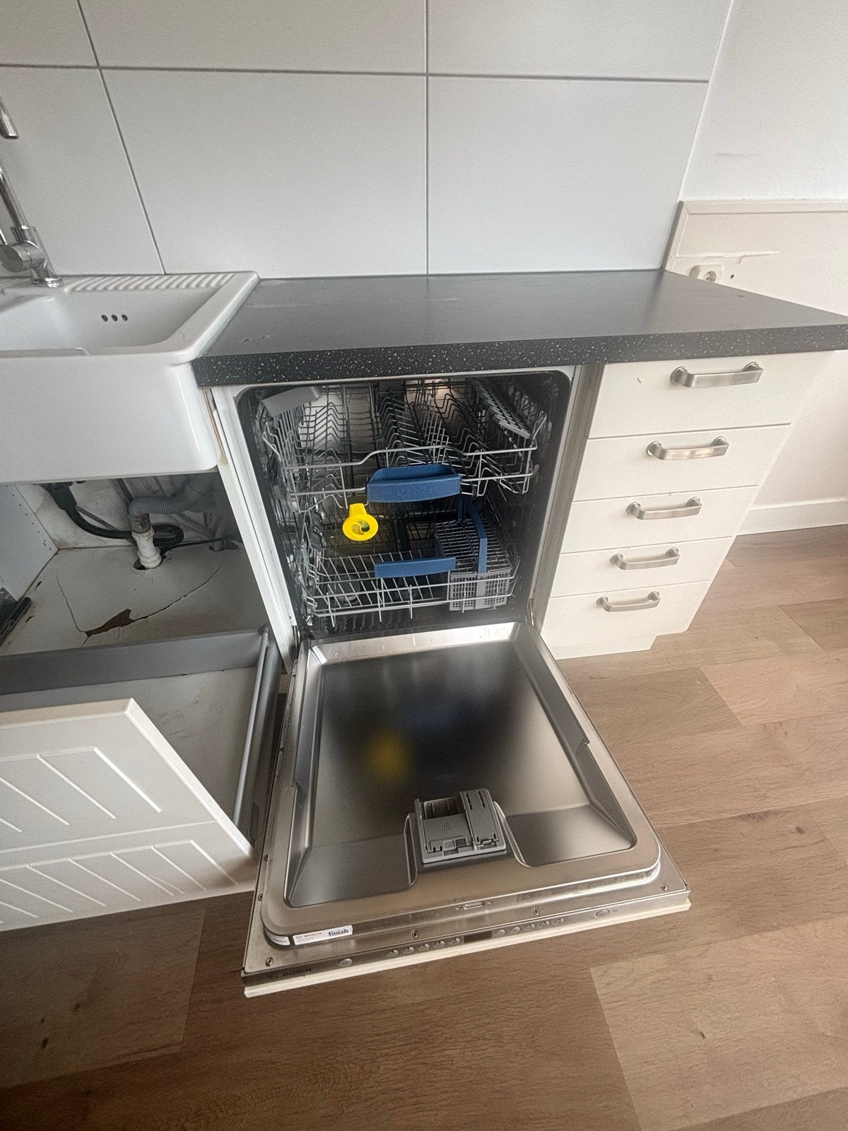 ZSM weg! Inbouwvaatwasser en combimagnetron, Ophalen, Gebruikt, Enkelwandige keuken, Kunststof