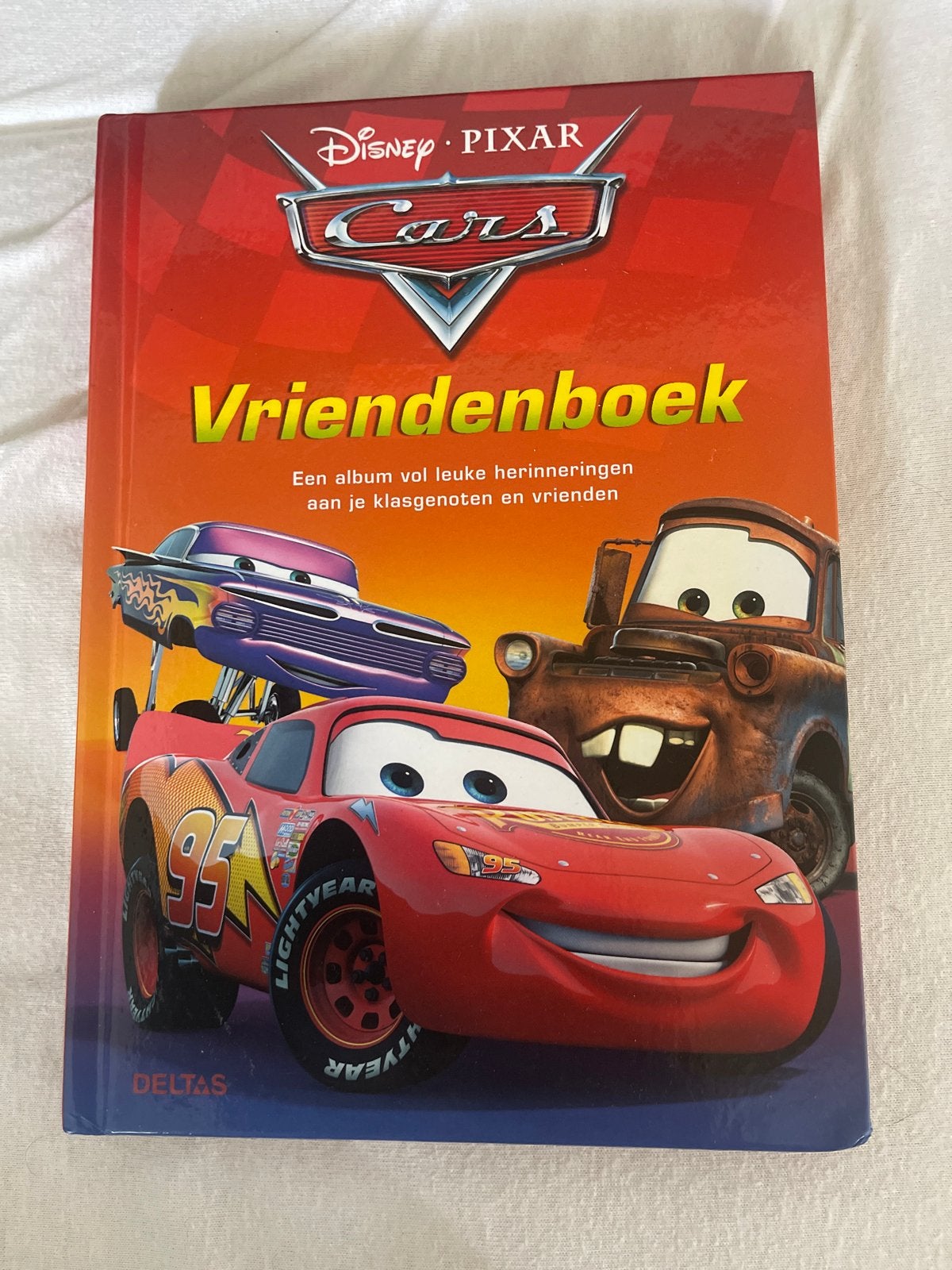 Cars Vriendenboekje - Vul in en kleur!, Ophalen of Verzenden, Zo goed als nieuw, Fictie algemeen