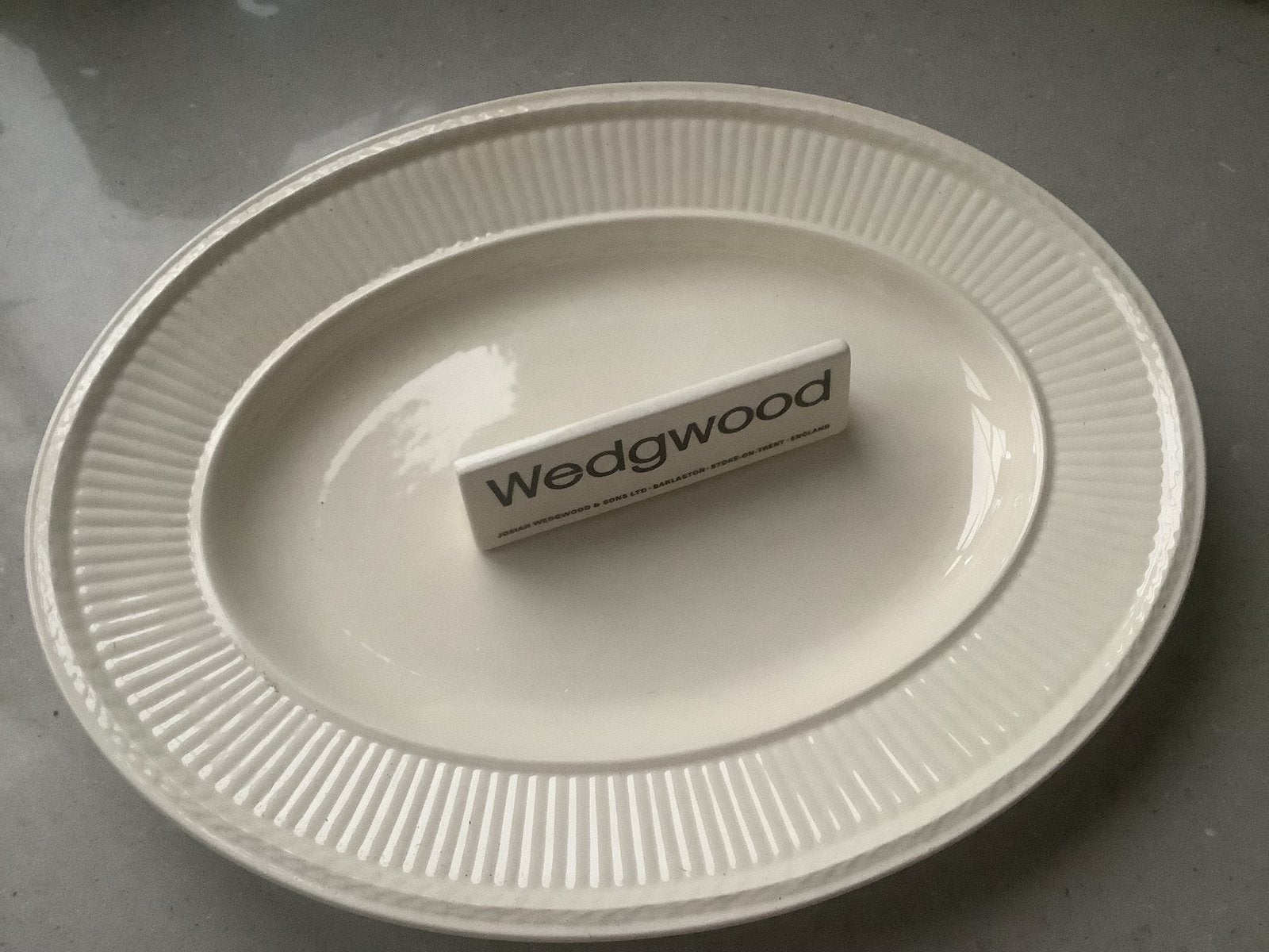 Zgan ovale schotel van 30 cm WEDGWOOD EDME., Ophalen of Verzenden, Schaal of Schalen, Zo goed als nieuw, Wedgwood