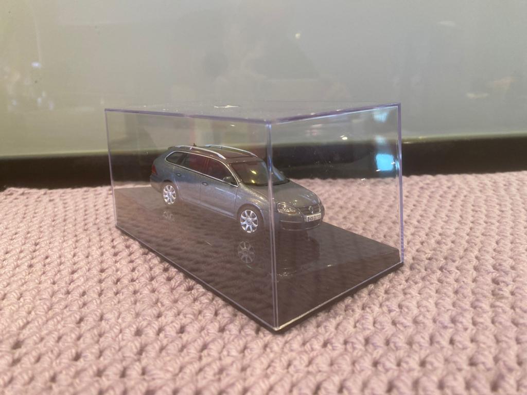 Volkswagen golf variant, Hobby en Vrije tijd, Modelauto's | 1:43, Ophalen of Verzenden, Zo goed als nieuw, Auto, Overige merken