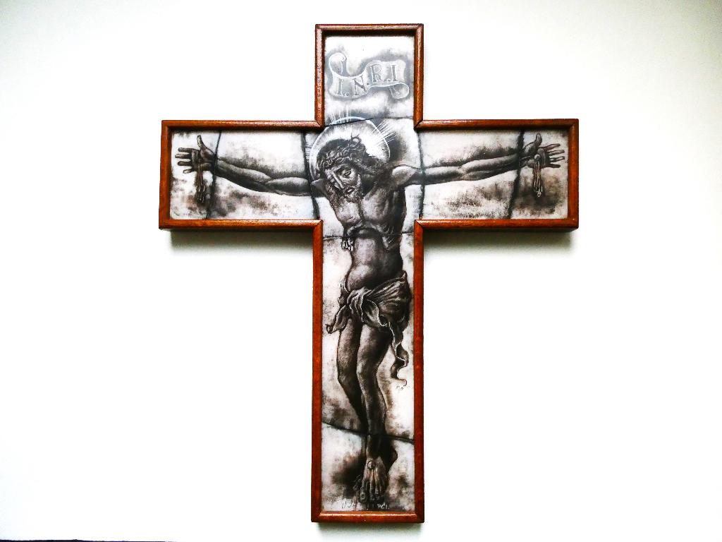 Groot kruisbeeld / crucifix gebrandschilderd opaline glas, Antiek en Kunst, Ophalen of Verzenden