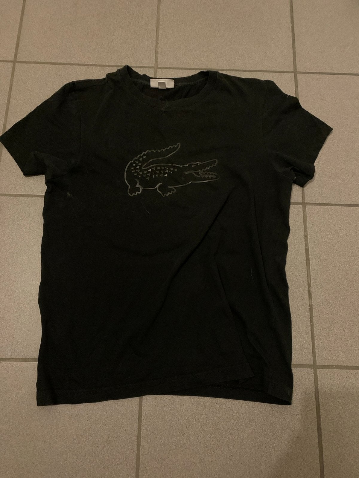 Zwart Lacoste T-shirt met krokodil logo, Ophalen of Verzenden, Gedragen, Maat 48/50 (M), Zwart