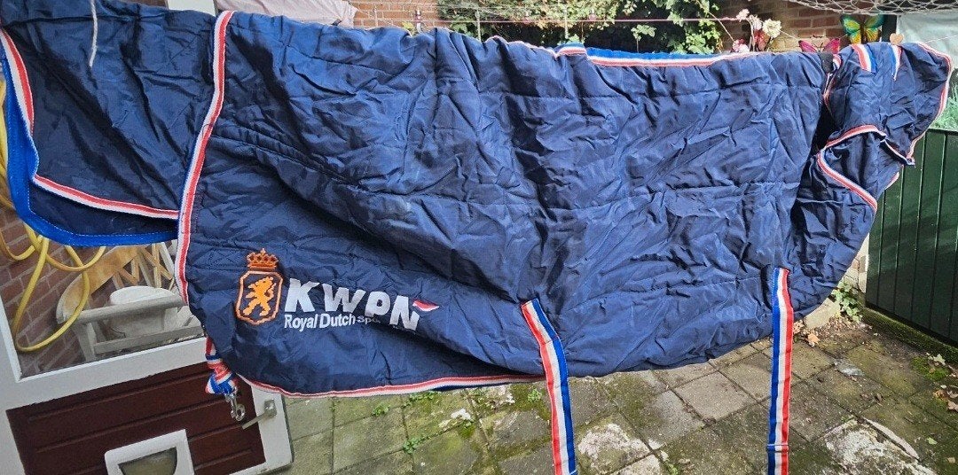 KWPN 2 paardendekens, Gebruikt, 150 g, Ophalen of Verzenden, Staldeken