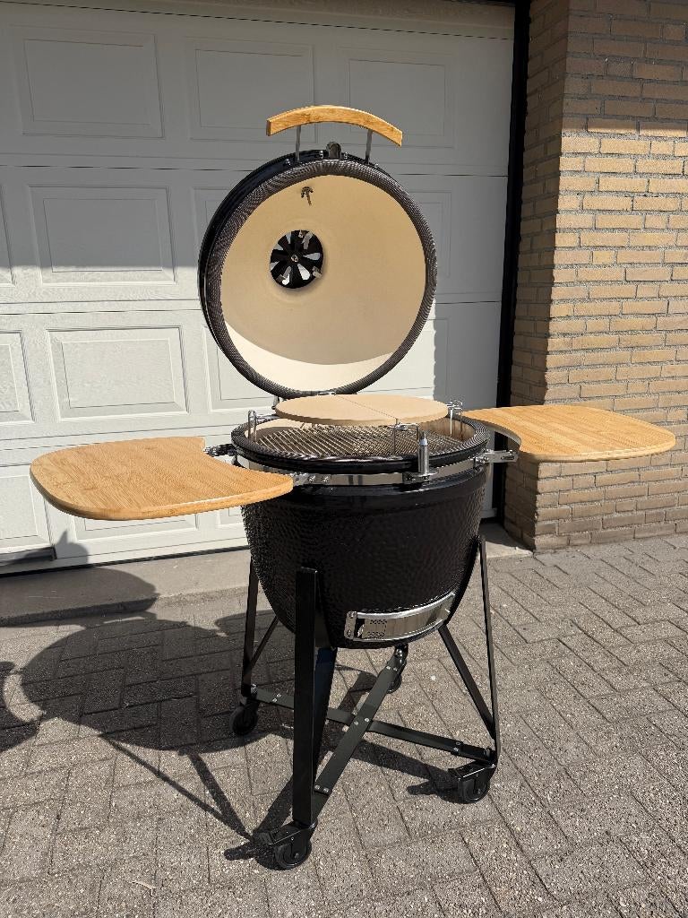 KAMADO  BBQ   URBAN CHEF 22''  ( Large )    NIEUW !!!!, Ophalen, Nieuw, Overige, Met accessoires
