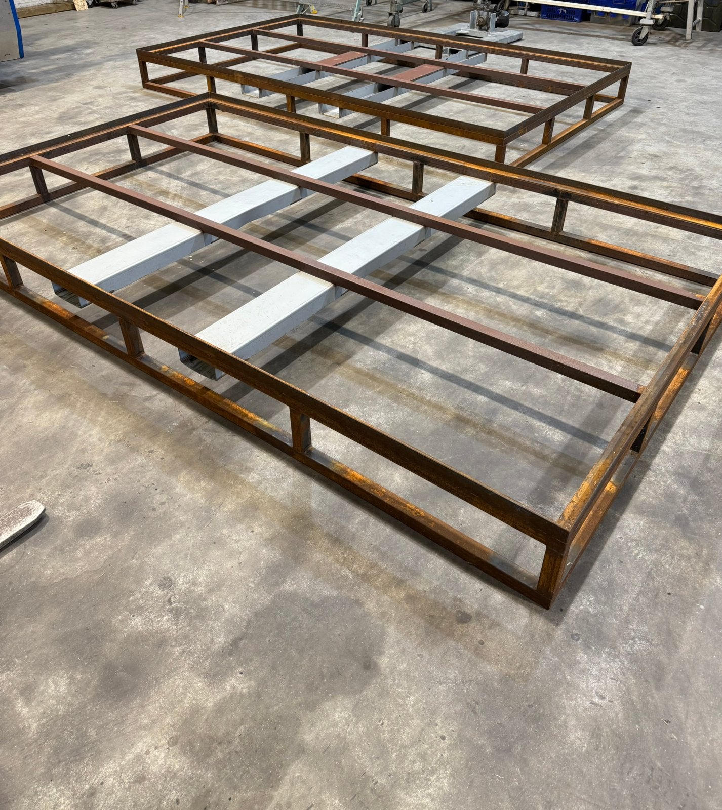 2 Container frame (food unit), Ophalen