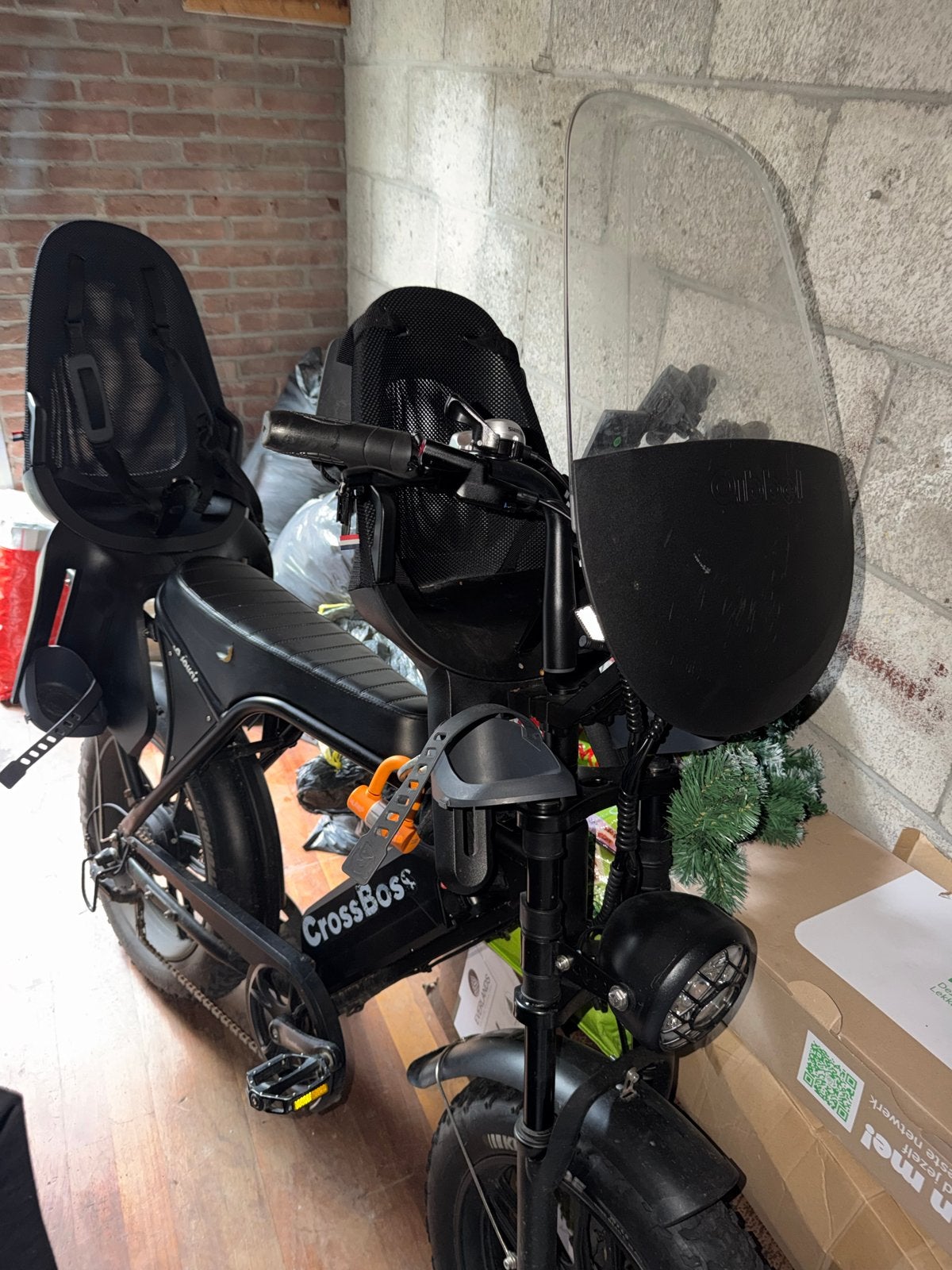 Leuke V8 fatbike voor ouders met kinderen, Elektrisch, Zo goed als nieuw, 2 kinderen, Schijfrem