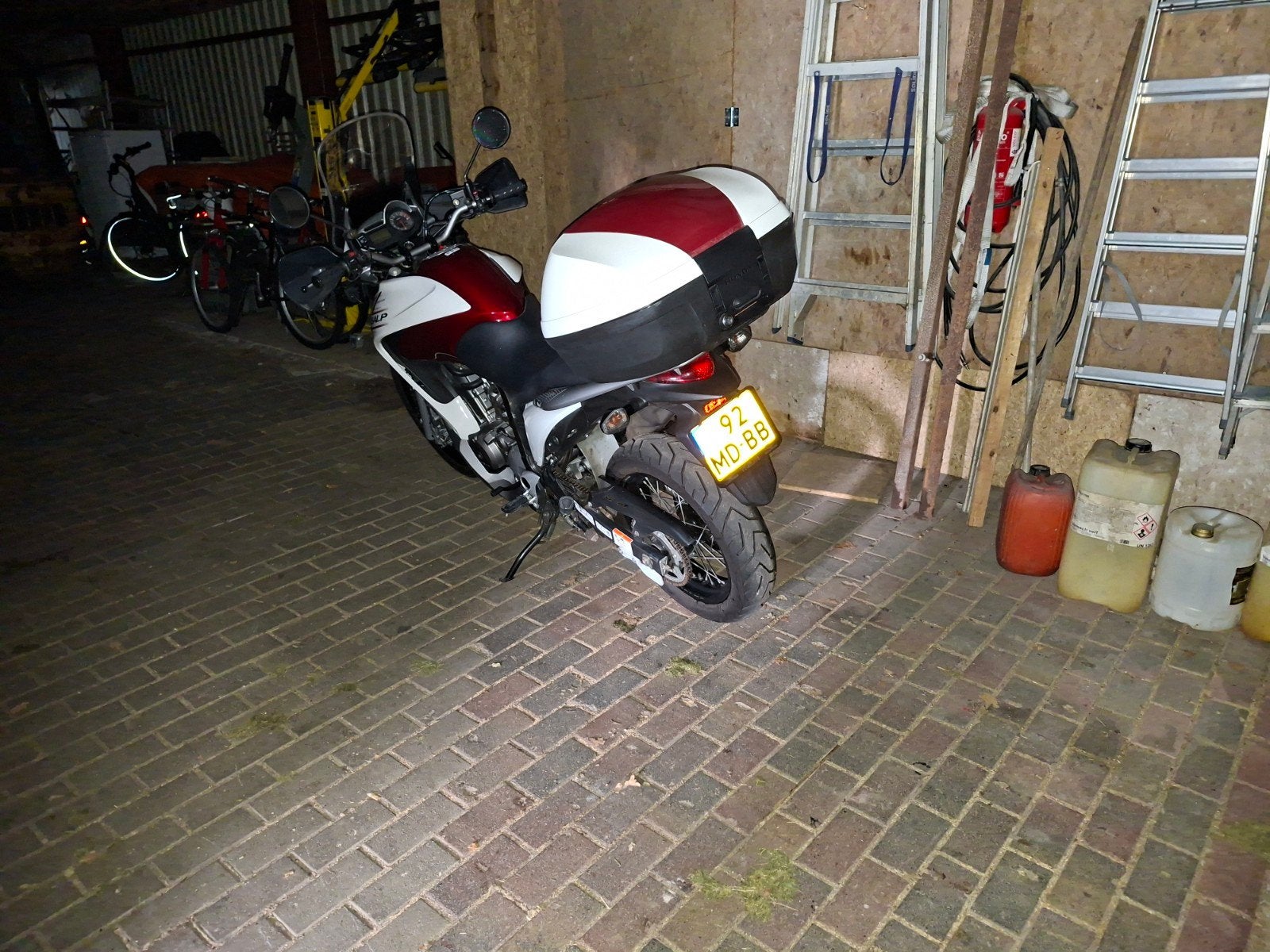 Honda transalp 700, Motoren, 2 cilinders, Motorrijbewijs A, Particulier, Meer dan 35 kW