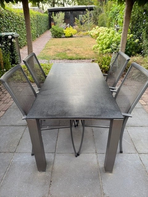 Tuintafel met granieten blad en 4 stoelen, Ophalen, 4 zitplaatsen, Gebruikt, Aluminium
