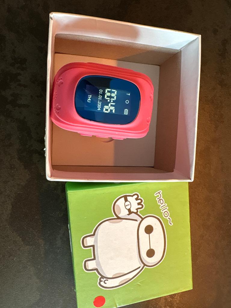 Roze kinder smartwatch met GPS-tracker, Ophalen of Verzenden, Zo goed als nieuw, Roze, Jongen of Meisje