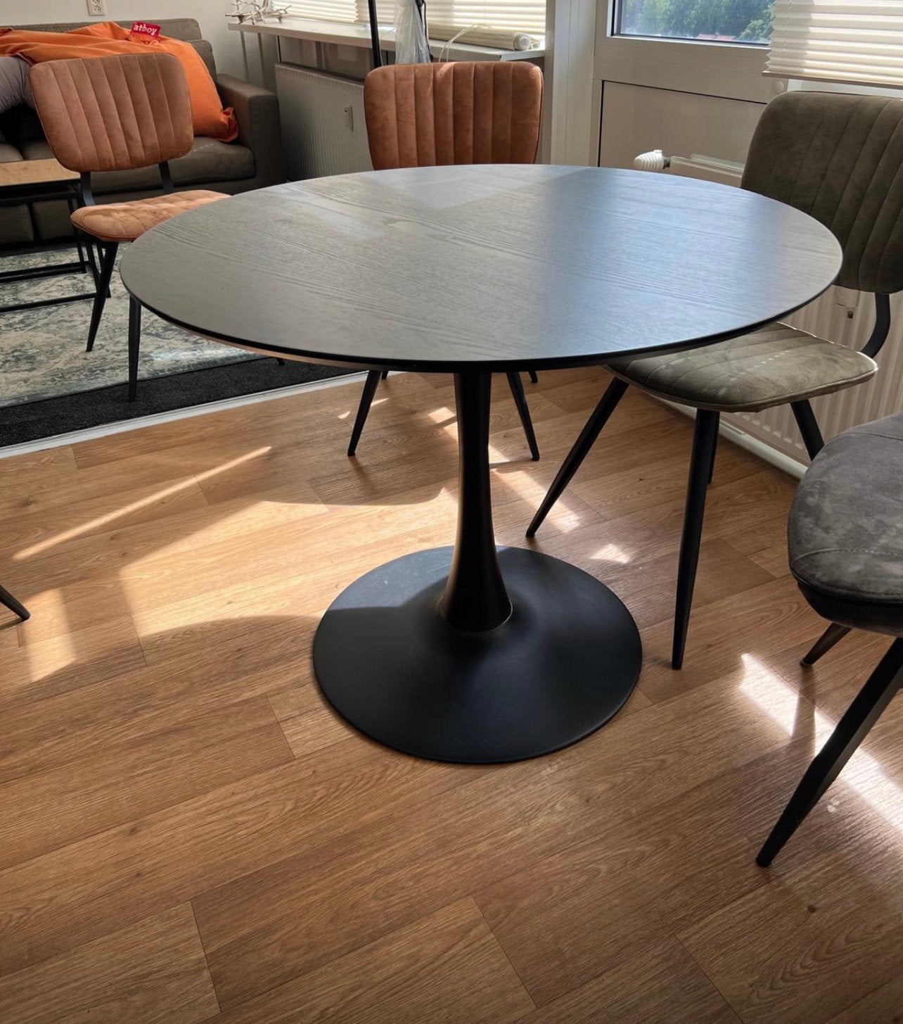 Zwarte ronde tafel, jysk, Huis en Inrichting, Tafels | Statafels, Ophalen of Verzenden, Zo goed als nieuw