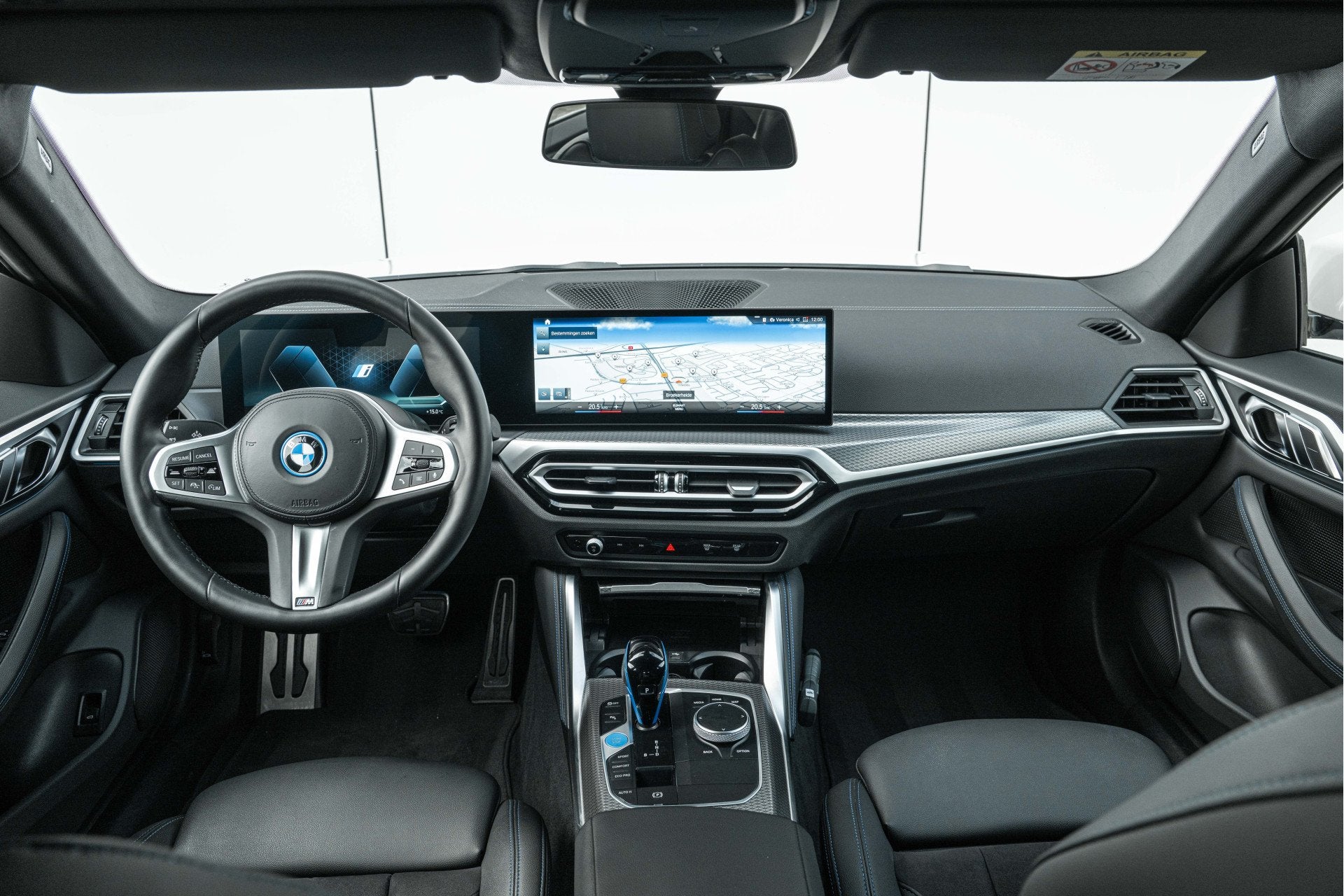 BMW i4 eDrive40 M Sport / Trekhaak / Cruise Control / Ambian, Auto's, Dealer onderhouden, Achterwielaandrijving, Gebruikt, Met garantie (alle)