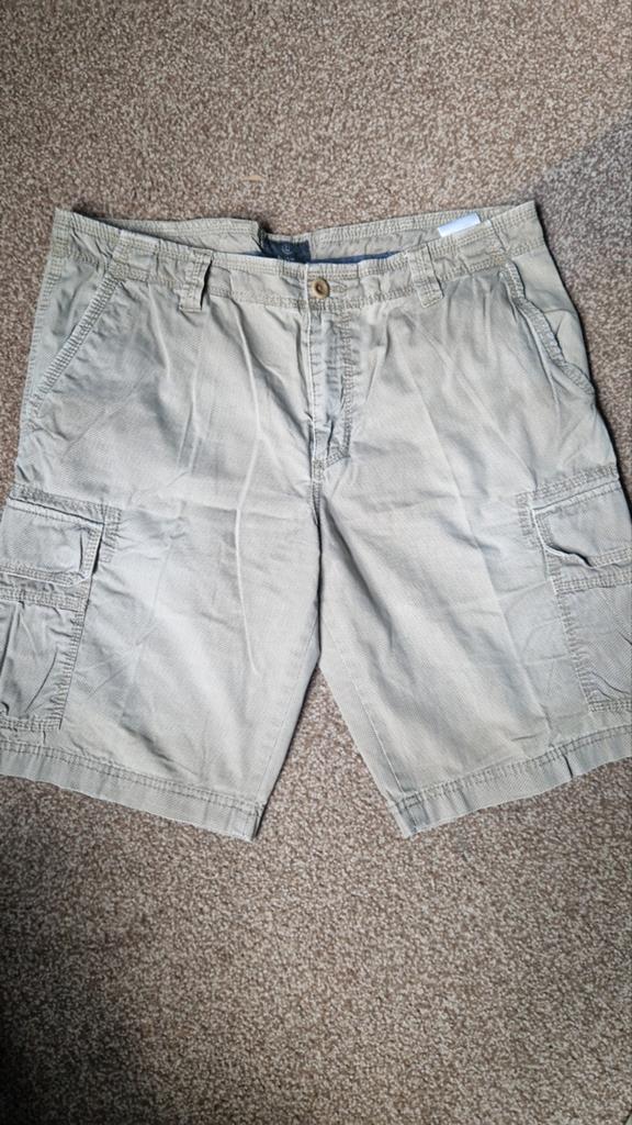 Bugatti korte broek maat 25= 50 Bermuda, Bugatti, Maat 48/50 (M), Beige, Ophalen of Verzenden
