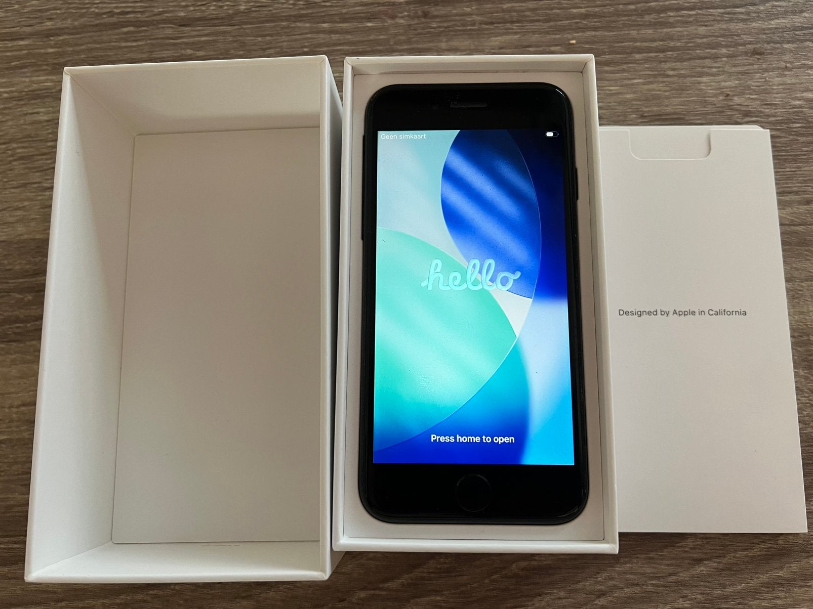 Iphone SE 2020, 128 GB Black incl doos, 128 GB, Zwart, Ophalen of Verzenden, Zo goed als nieuw