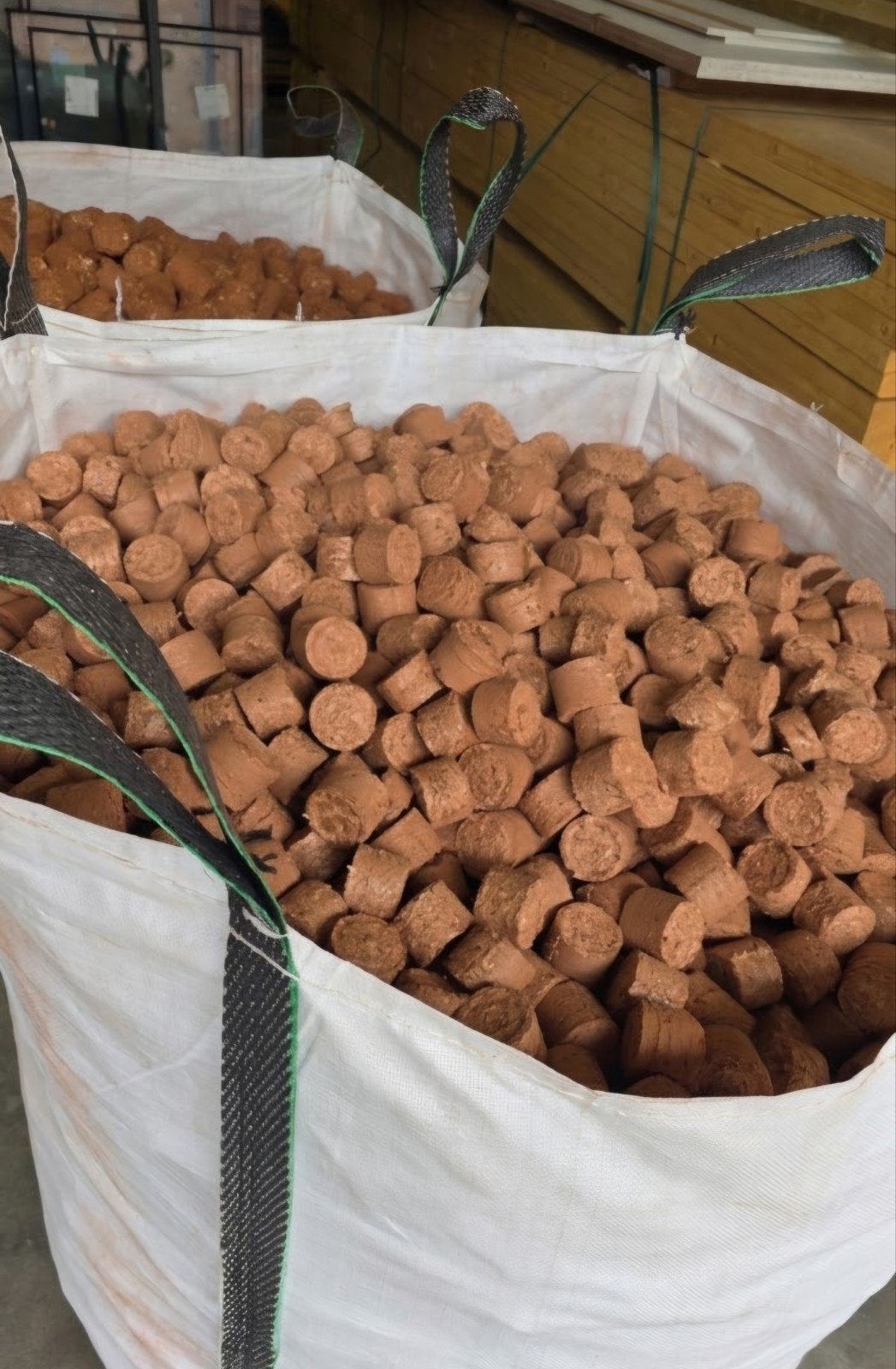 Briketten en Afvalhout, Minder dan 3 m³, Ophalen