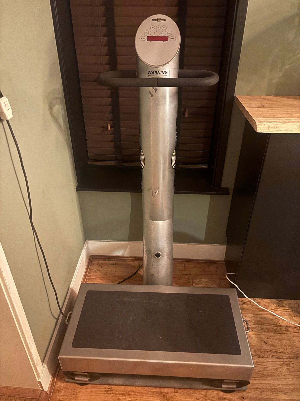 PowerPlate Trilplaat - Topconditie voor Thuis Workout, Ophalen, Trilplaat, Armen, Zo goed als nieuw