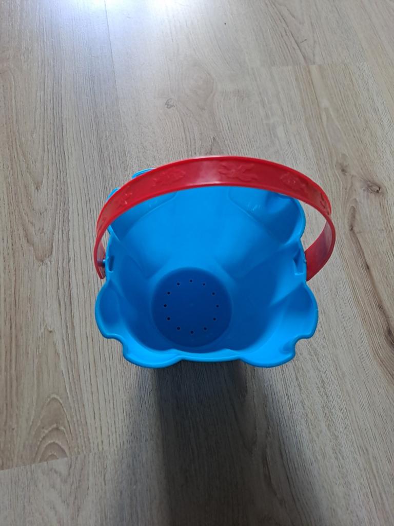 Blauwe speelemmer met gaatjes water strandspeelgoed, Ophalen of Verzenden, Nieuw