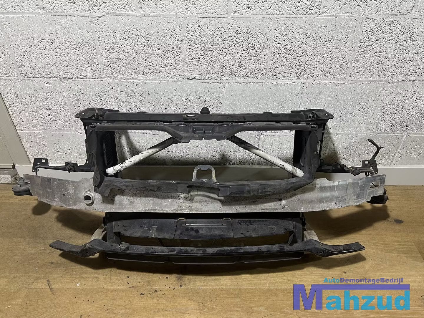BMW 3 SERIE F30 320d voorfront front bumperbalk 2012-2018, Auto-onderdelen, Carrosserie en Plaatwerk, Petuelring 130
80788  Munich, DE