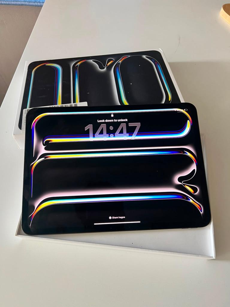 iPad Pro 11 inch met 256GB opslag in zilver., Computers en Software, Tablet-hoezen, Ophalen, Zo goed als nieuw, 11 inch, IPad Pro 11 inch met 256GB opslag in zilver.