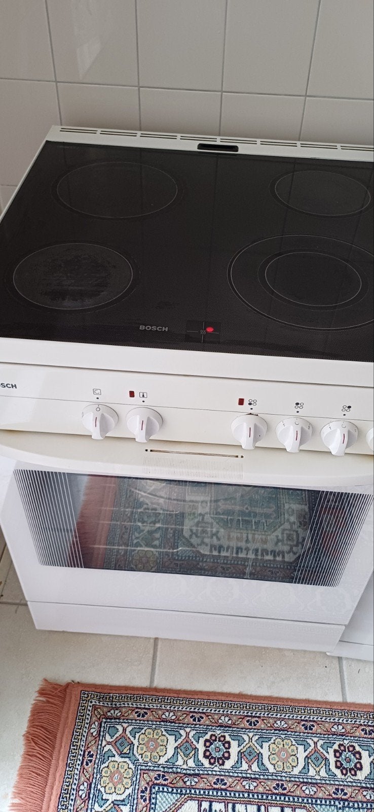 Bosch Elektrisch fornuis met oven, Ophalen, Gebruikt, 4 kookzones, Vrijstaand