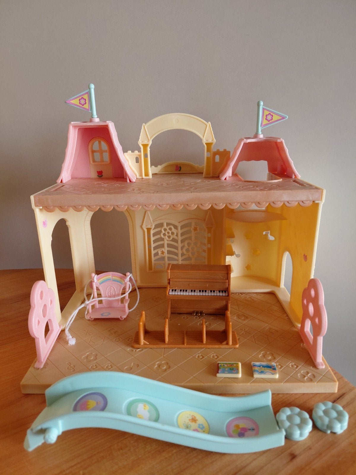 Sylvanian Families babykasteel/opvang/compleet, Ophalen of Verzenden, Zo goed als nieuw, Toebehoren