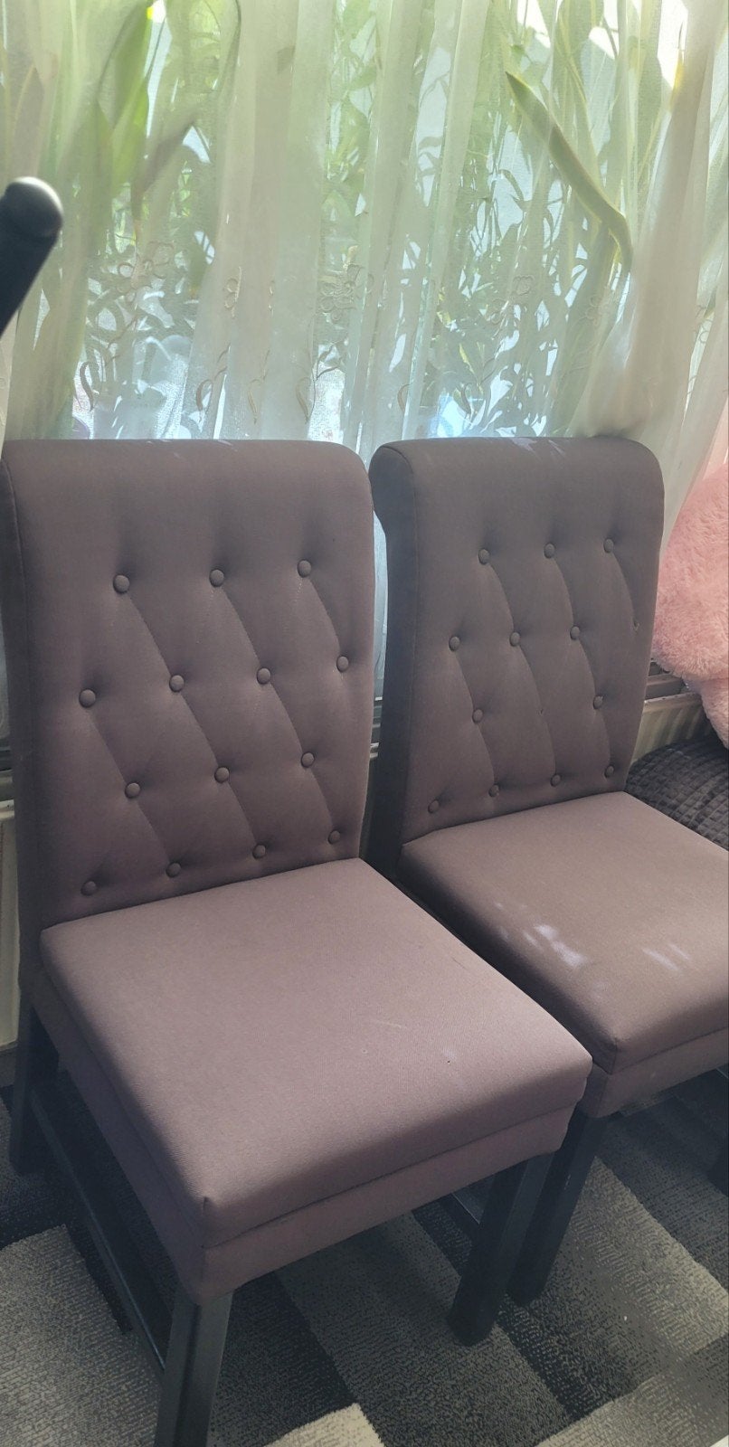 2 stoelen,  gratis Ophalen, Nieuw, Ophalen of Verzenden, Sneakers of Gympen, Graceland