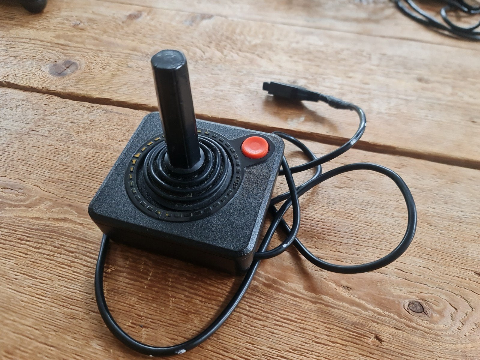 Atari Joystick - Klassieke Controller, Defect!, Spelcomputers en Games, Spelcomputers | Atari, Gebruikt, Overige modellen, Met 1 controller