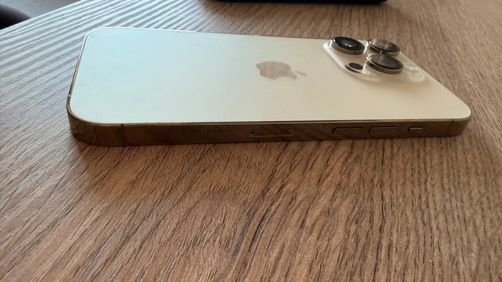 Foto 5 van iPhone 14 Pro Wit - Zo goed als nieuw