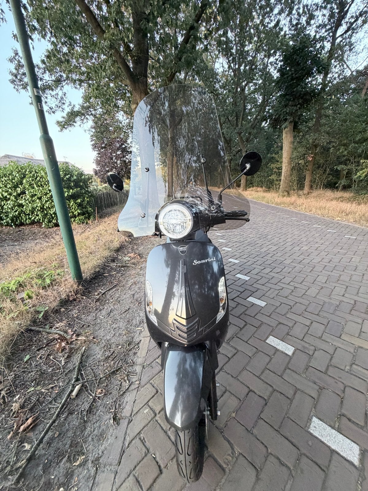 La Souris scooter uit 2021 - Zo goed als nieuw!, Fietsen en Brommers, Snorfietsen en Snorscooters, Ophalen, Zo goed als nieuw