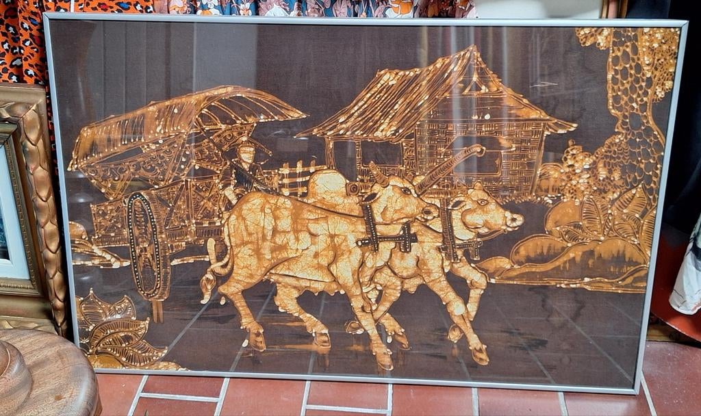 Batik kleed ,ingelijst, voor stelling man met 2 karbouwen., Ophalen, Schort