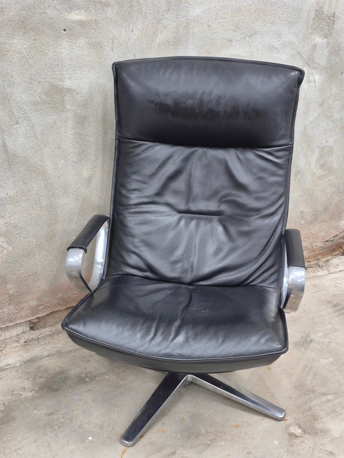 Vintage laid back fauteuil conform relaxfauteuil gammelgaard, Ophalen, Gebruikt, 75 tot 100 cm, Leer