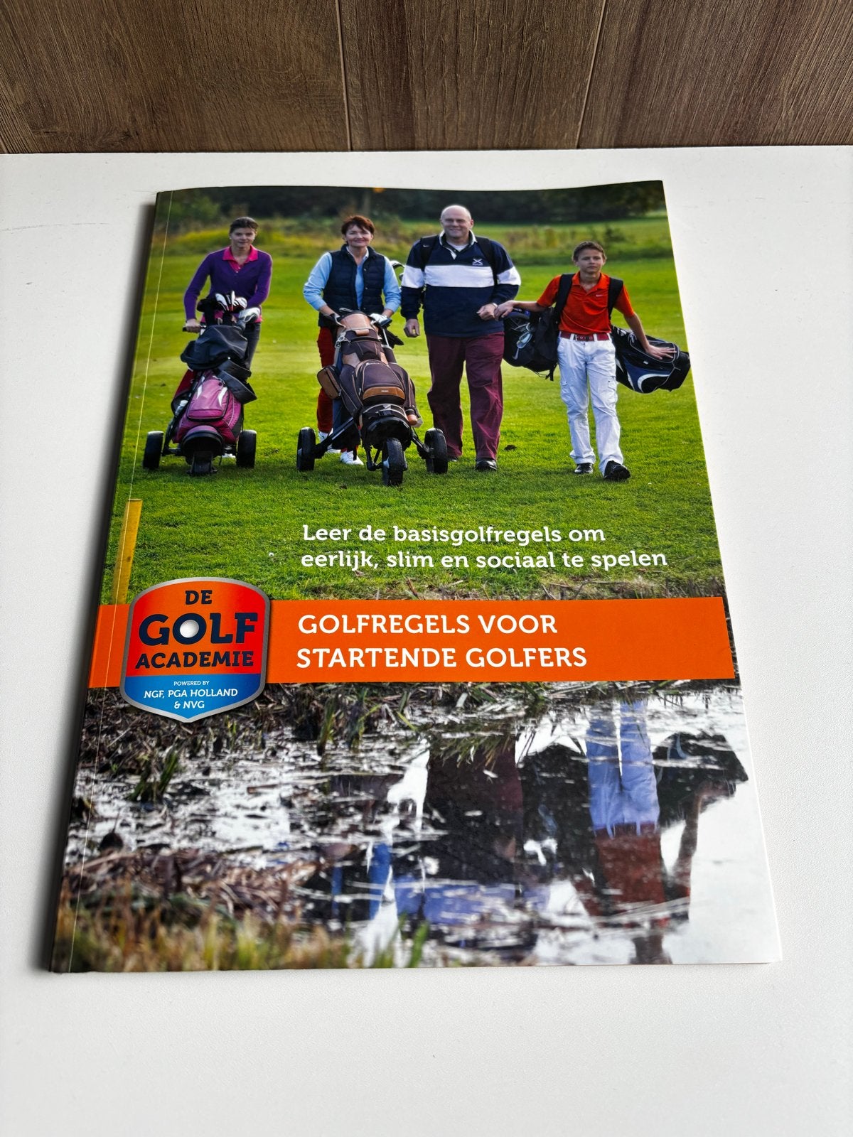 De Golf Academie: Golfregels voor Startende Golfers, Ophalen of Verzenden, Zo goed als nieuw, Balsport