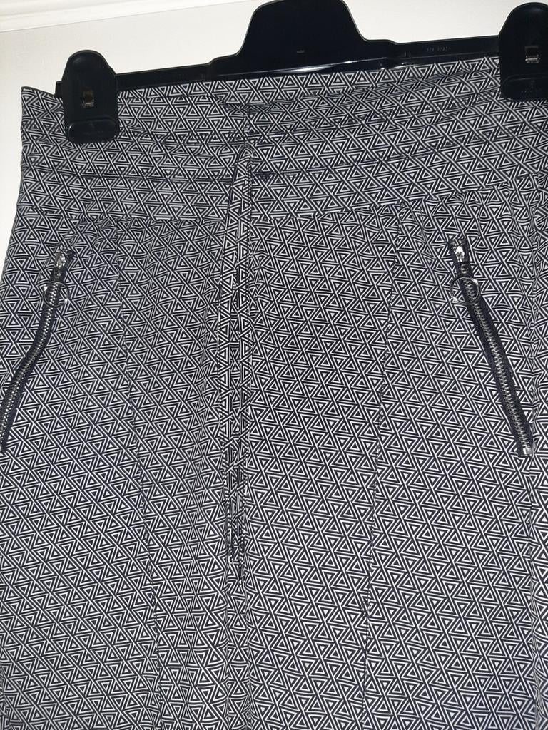 ZOSO travelstof broek, Kleding | Dames, Broeken en Pantalons, Maat 38/40 (M), Verzenden, Zo goed als nieuw, Lang