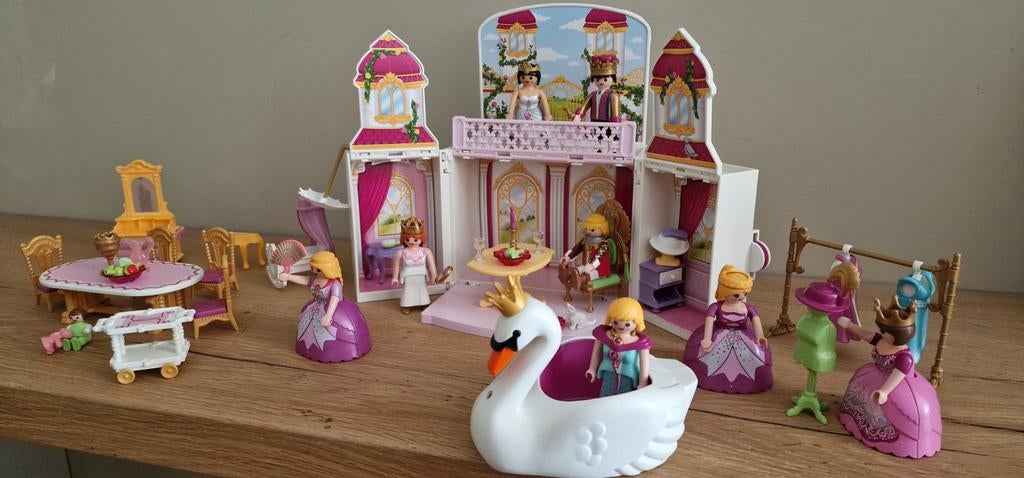 Meeneemkasteel Playmobil met veel extra's, Ophalen, Zo goed als nieuw, Meisje