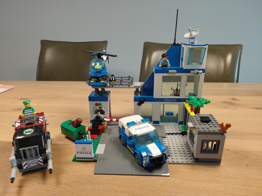 LEGO City Politiebureau (60316) - Complete set, Kinderen en Baby's, Speelgoed | Duplo en Lego, Compleet, City, Lego, Ophalen of Verzenden