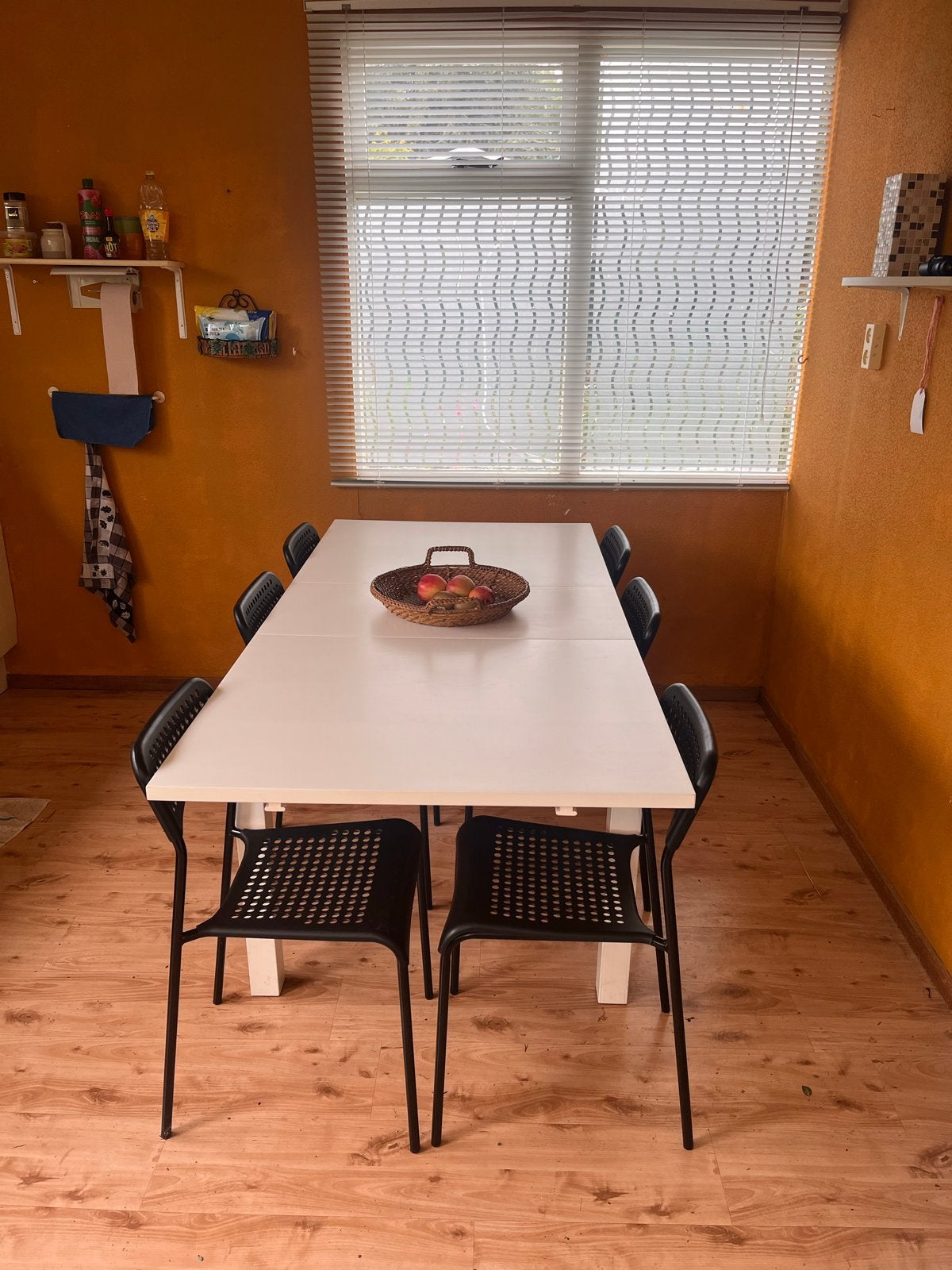 Foto 5 van Uitschuifbare eettafel - 3 lengtes - Zo goed als nieuw
