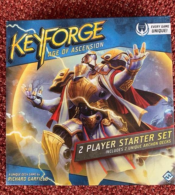 KeyForge age of ascension 2 player starter set, Ophalen of Verzenden, Zo goed als nieuw, Overige soorten