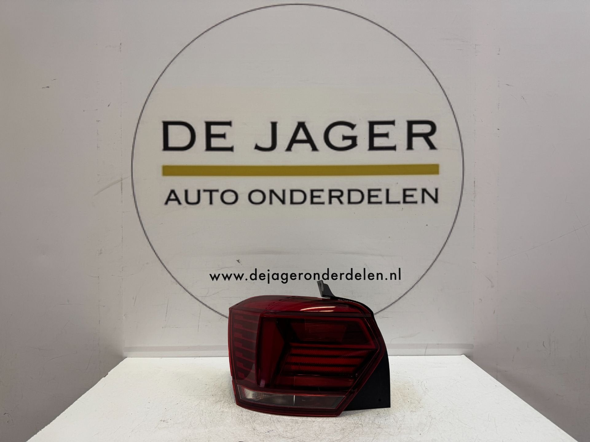 VW POLO 2G ACHTERLICHT LINKS ACHTER 2G0945095B 2017-, Gebruikt, Volkswagen, Volkswagen AG, Berliner Ring 2
38440  Wolfsburg, DE