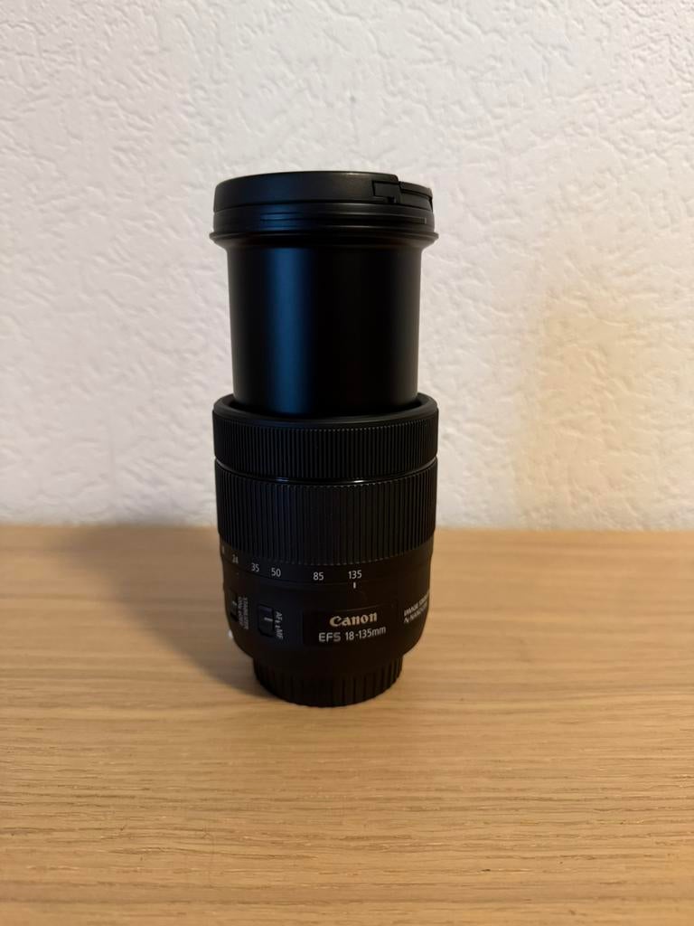 Canon EF-S 18-135MM IS USM - Te Koop, Audio, Tv en Foto, Fotografie | Lenzen en Objectieven, Ophalen, Zo goed als nieuw, Telelens