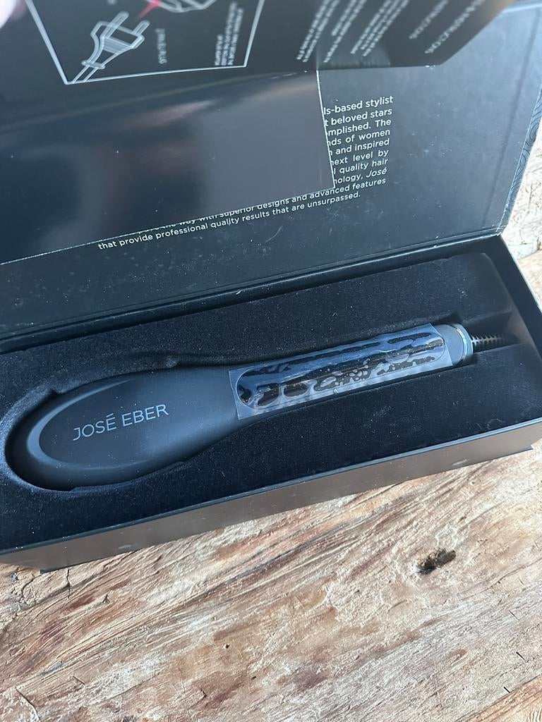 José Eber Digital Straightening Brush nieuw! Afgeprijsd!!, Sieraden, Tassen en Uiterlijk, Uiterlijk | Haarverzorging, L, Nieuw
