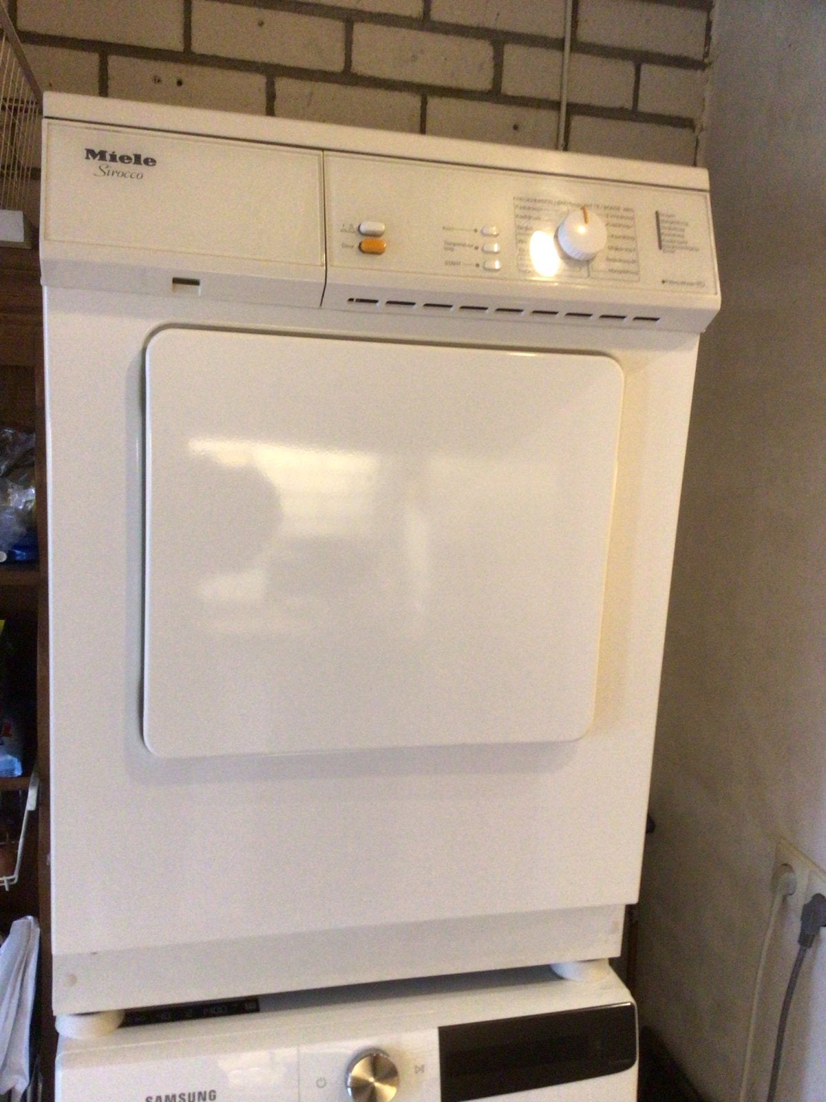 Miele Scirocco wasdroger - Betrouwbaar en efficiënt, Ophalen, 6 tot 8 kg, Gebruikt, Luchtafvoer