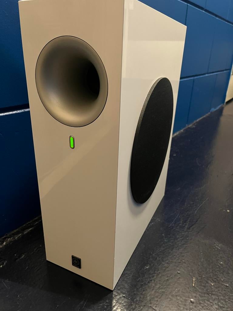 Yamaha NS-SW210 Subwoofer - Wit, Zo goed als nieuw, Ophalen, Zo goed als nieuw, 60 tot 120 watt, Subwoofer