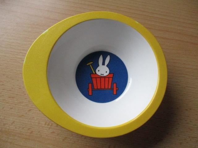 Nijntje kunststof papschaaltje  in bolderkar  15cm, Ophalen of Verzenden, Gebruikt
