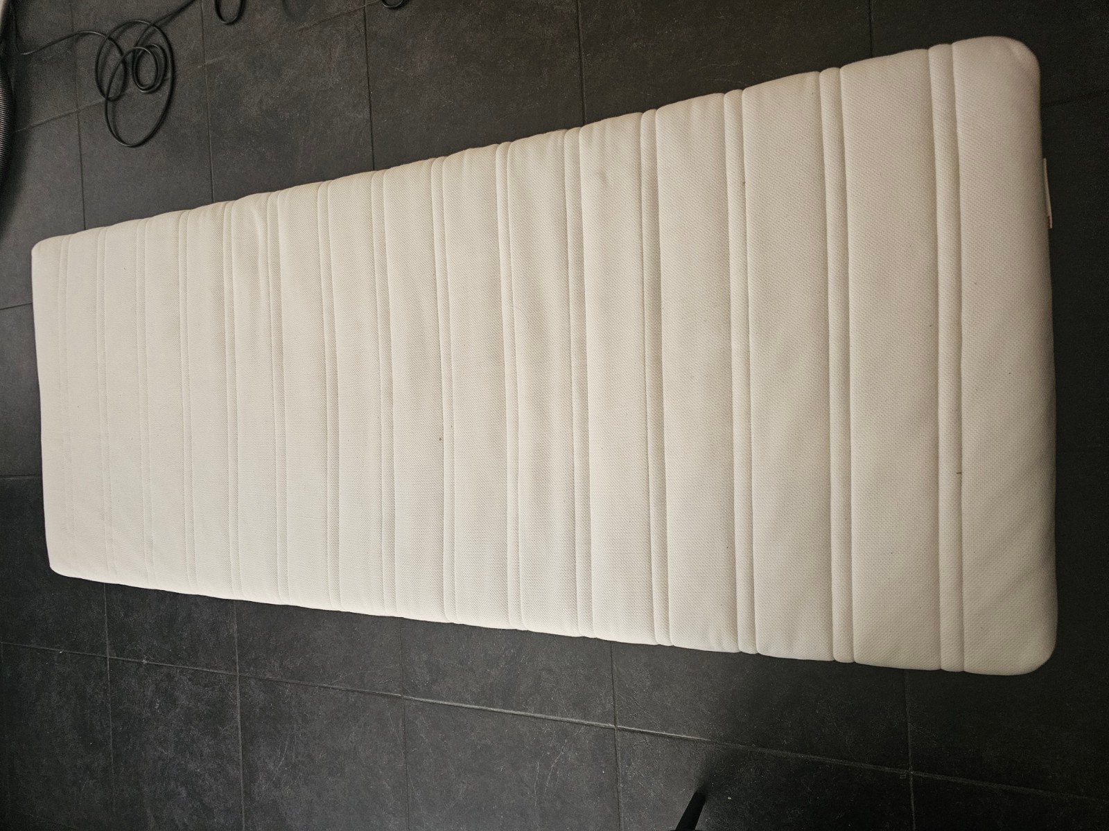 IKEA MALVIK Matras, Huis en Inrichting, Slaapkamer | Matrassen en Bedbodems, 90 cm, Eenpersoons, Ophalen of Verzenden, Zo goed als nieuw