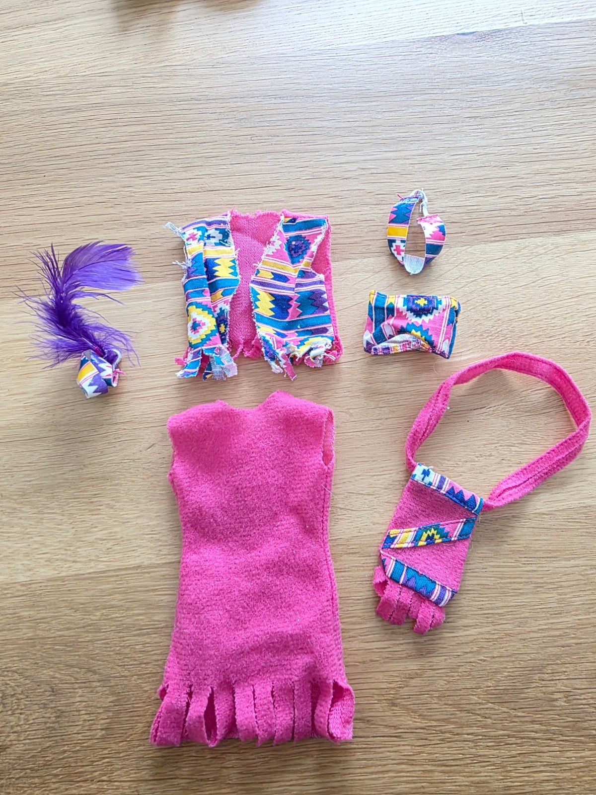 Barbie clone Indian Princess kleertjes, Kinderen en Baby's, Speelgoed | Poppen, Ophalen of Verzenden, Gebruikt, Barbie