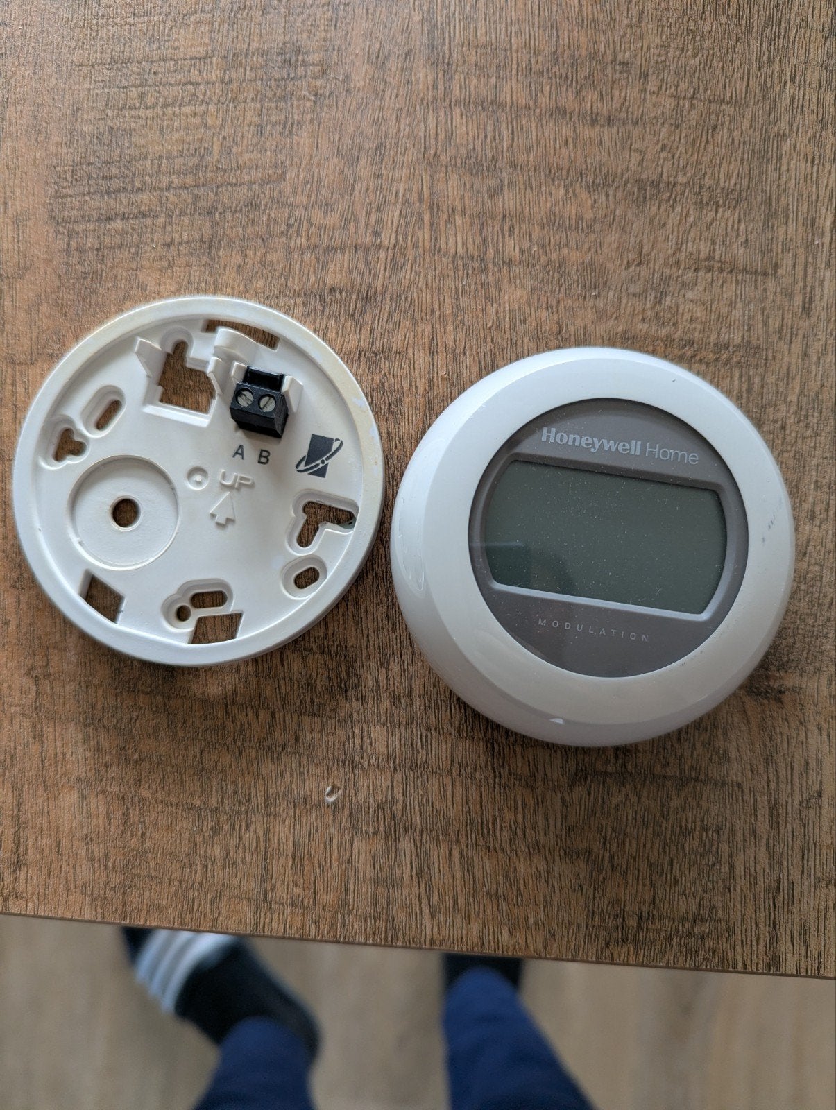 Honeywell Round modulerende thermostaat, Ophalen, Gebruikt